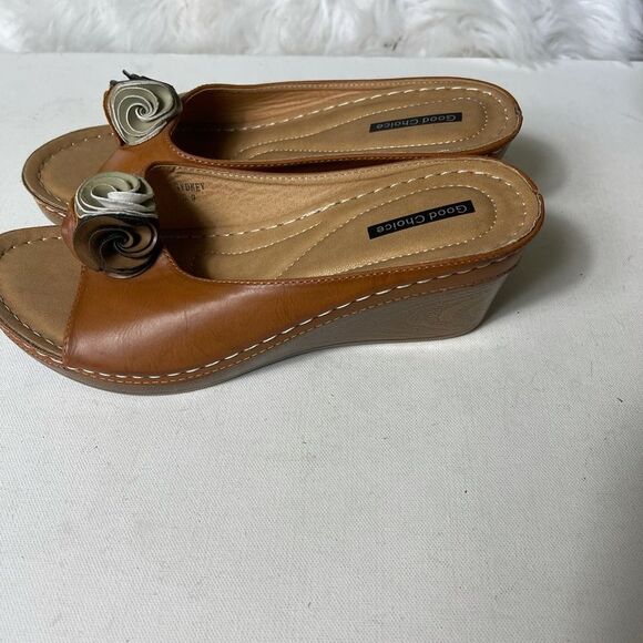 Good Choice Sydney wedge tan sandals SZ9 - Picture 2 of 8